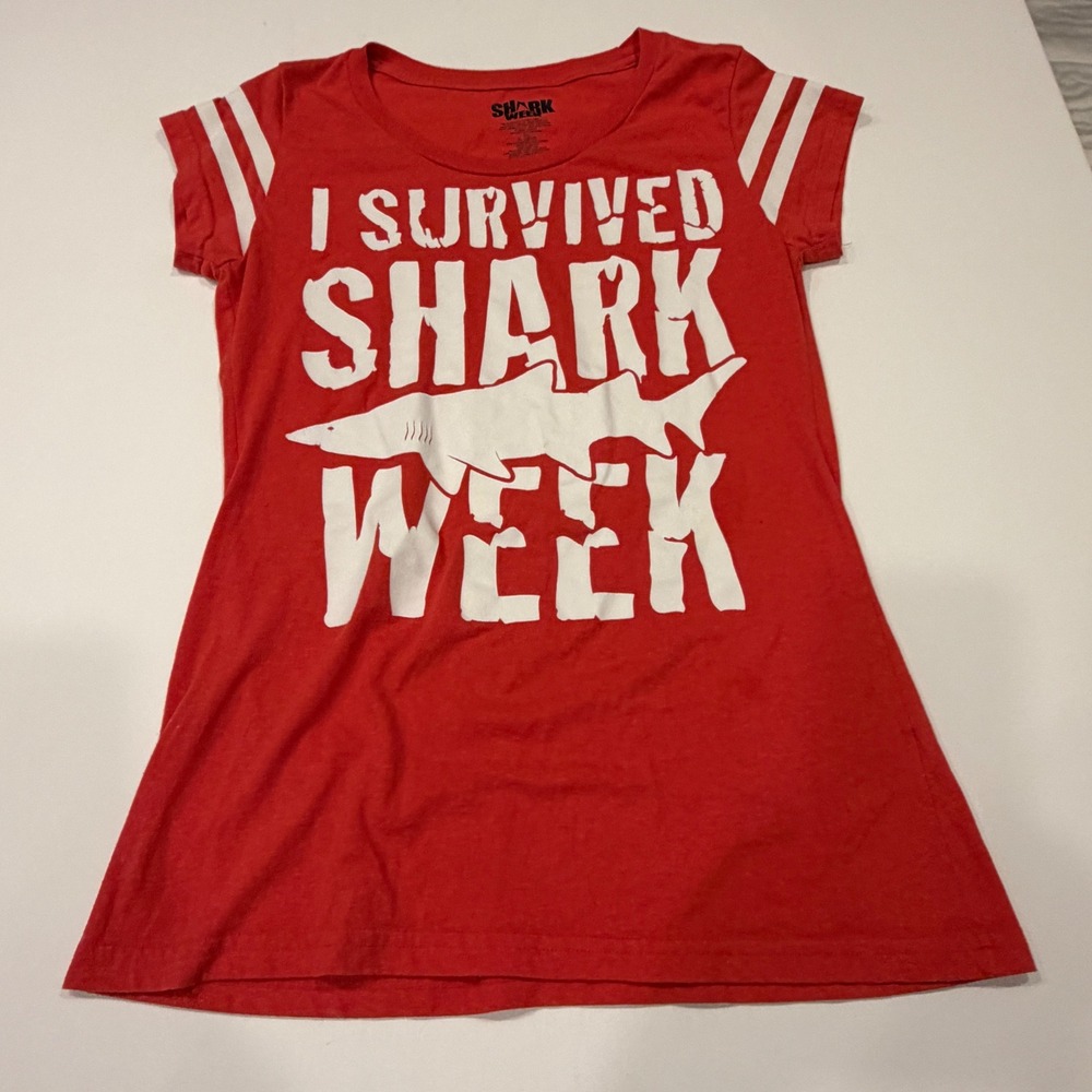 Shark Week Discovery Channel Graphic Tee Red Varsity Stripe XL 15/17 Womens